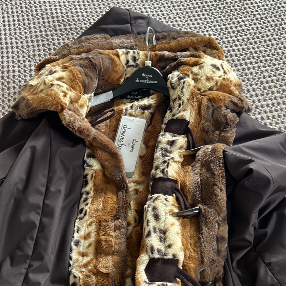 Dennis Basso luxury coat - Picture 8 of 9